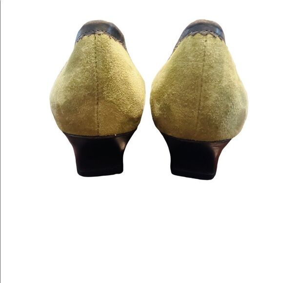 Vaneli Green Suede Pumps Antique Gold Buckle,Chocolate Tr… - Picture 6 of 10